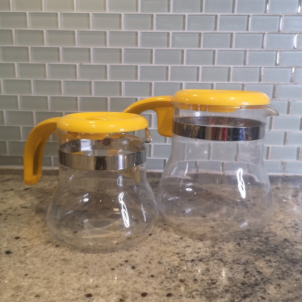 Vintage Pyrex Lot Of 2 Yellow Coffee Glass Pot / Jug 0.7 L & 1 L Made In France